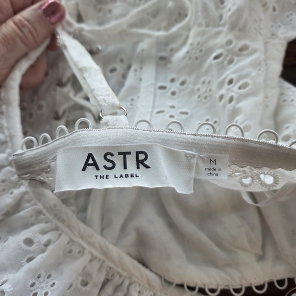 Astr Adorable White Eyelet Ruffle Strap Top Tie Up Back Zipper Boning NWT Med - Picture 11 of 12